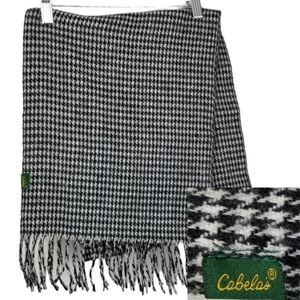Cabela's Scarf Houndstooth Black White Twisted Fringe Soft Feel 12x60